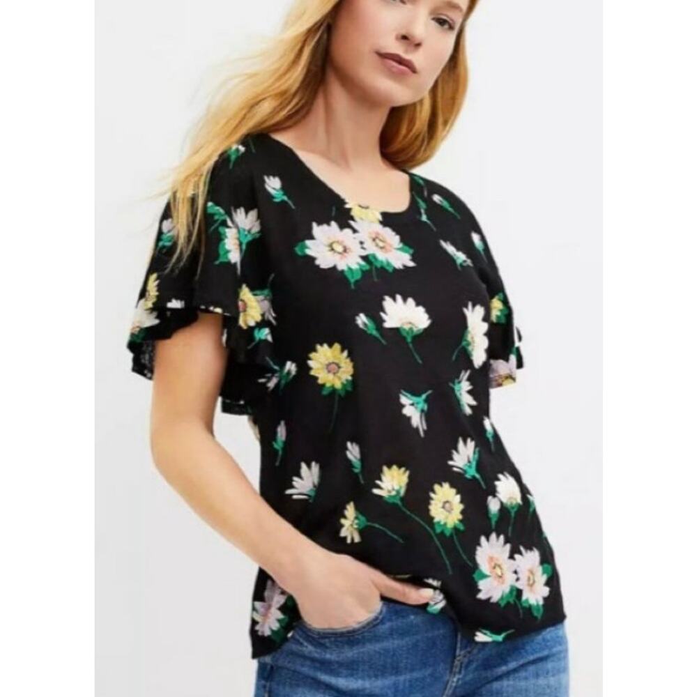Floral Flutter Sleeve Top in Black